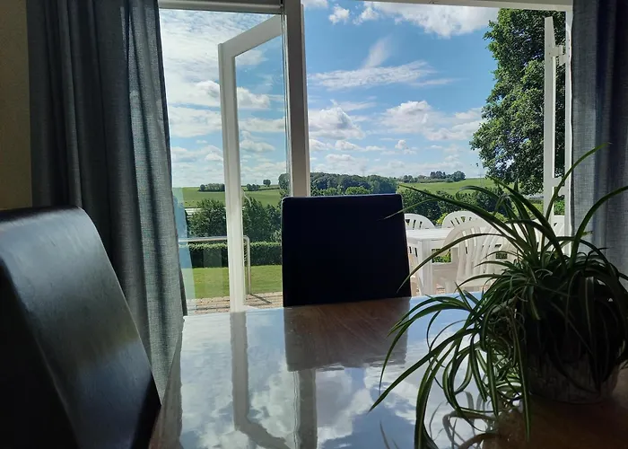 Met Uitzicht! Domein Hellebeuk Valkenburg-klimmen Holiday home Klimmen