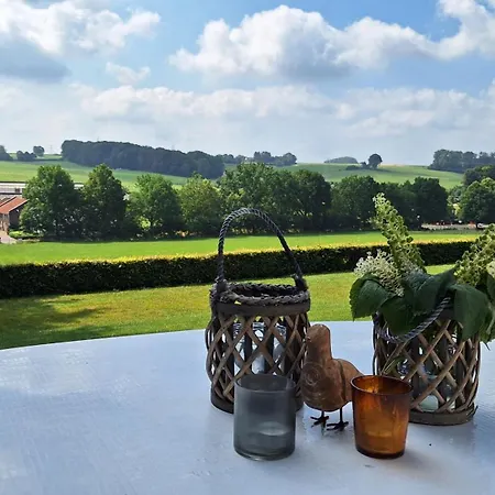 Met Uitzicht! Domein Hellebeuk Valkenburg-klimmen Сasa de vacaciones